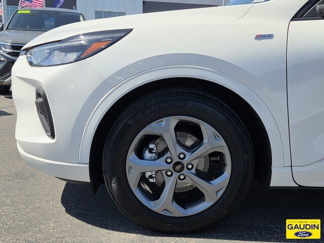 Certified 2024 Ford Escape ST-Line w/ Tech Pack #1 FWD image 10
