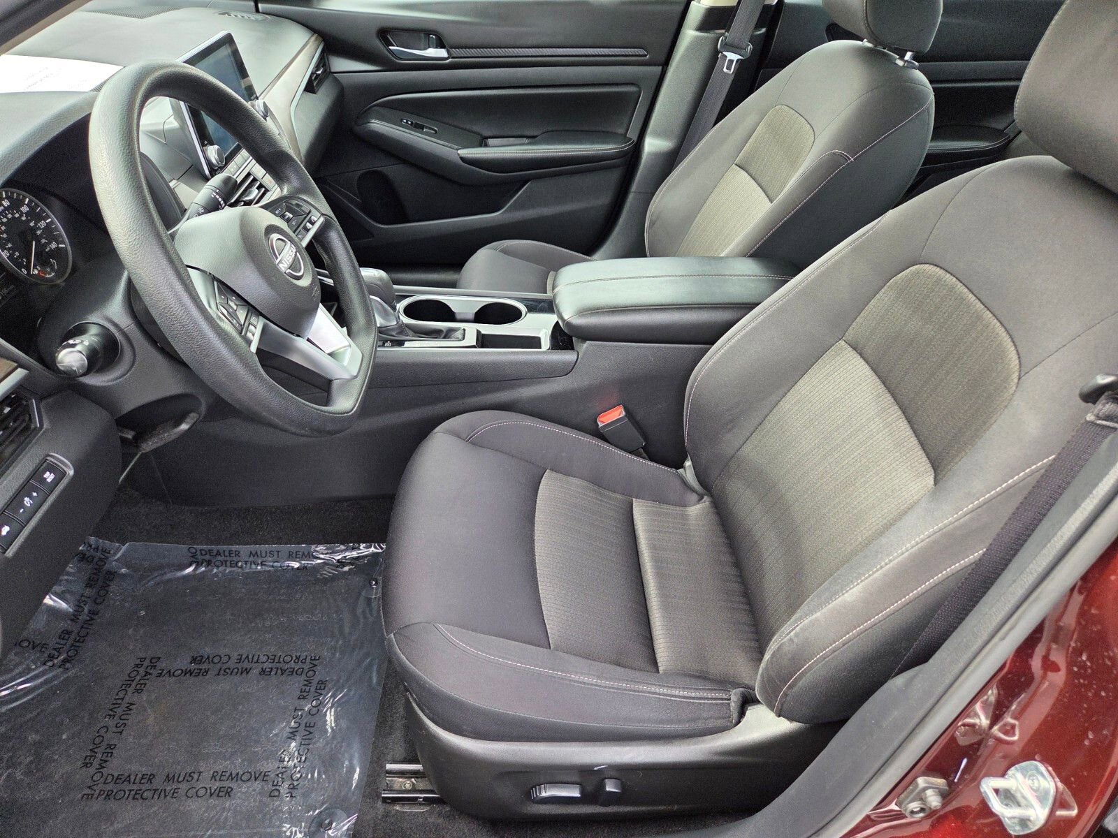 Used 2024 Nissan Altima 2.5 SV image 10