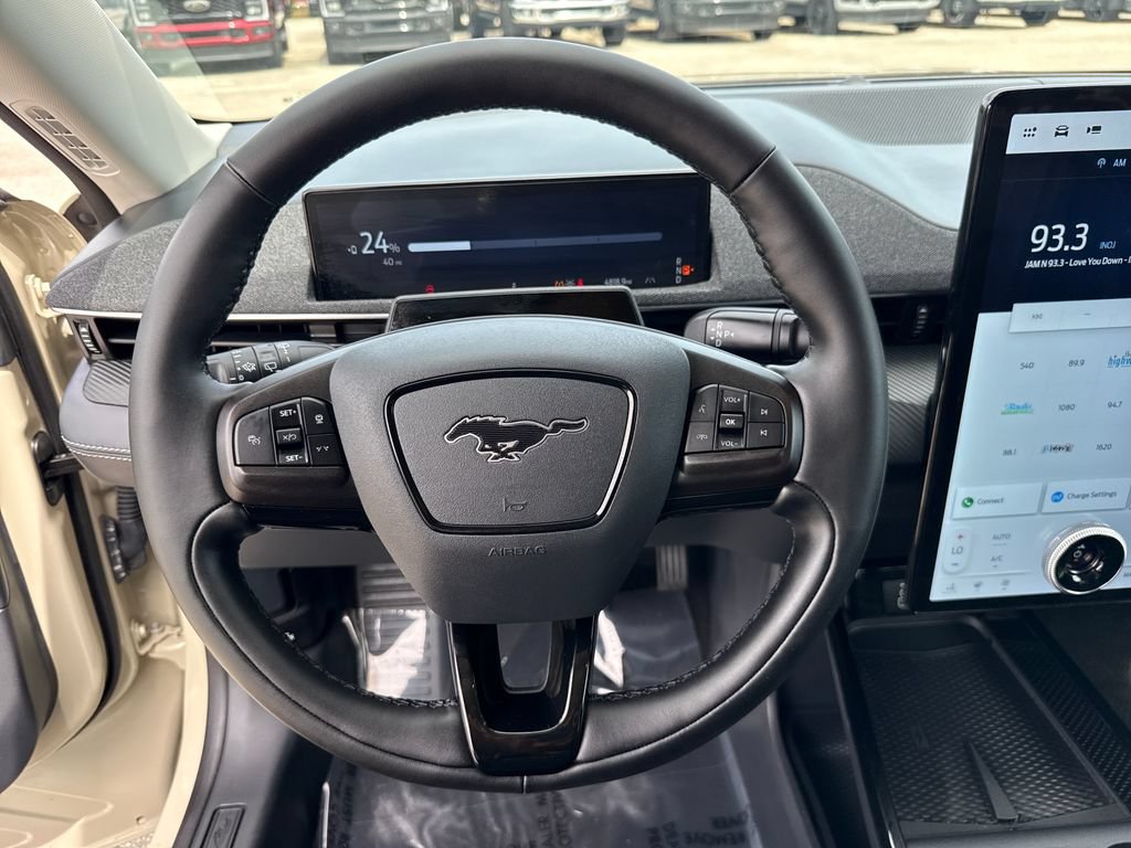 Certified 2025 Ford Mustang Mach-E Premium RWD image 15