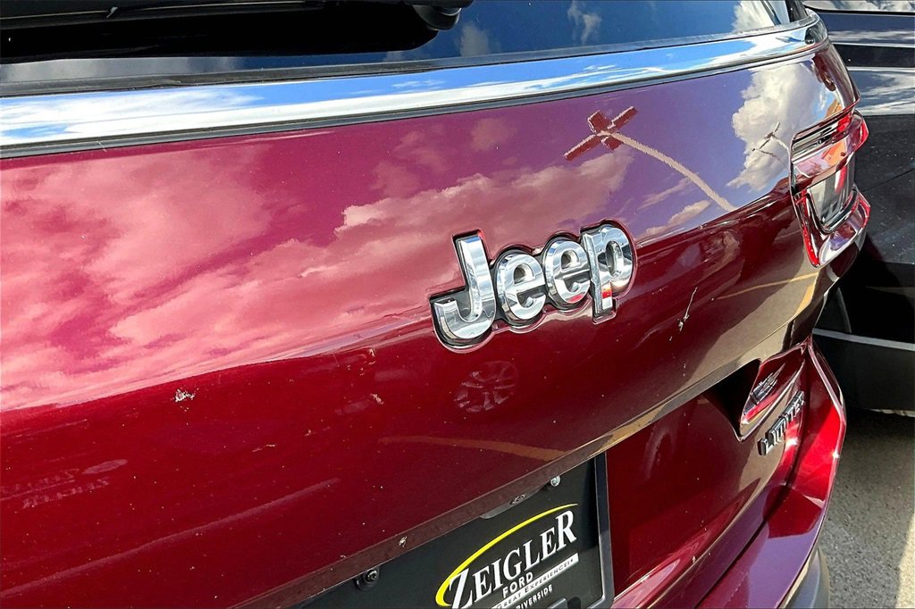 Used 2022 Jeep Grand Cherokee L Limited image 32