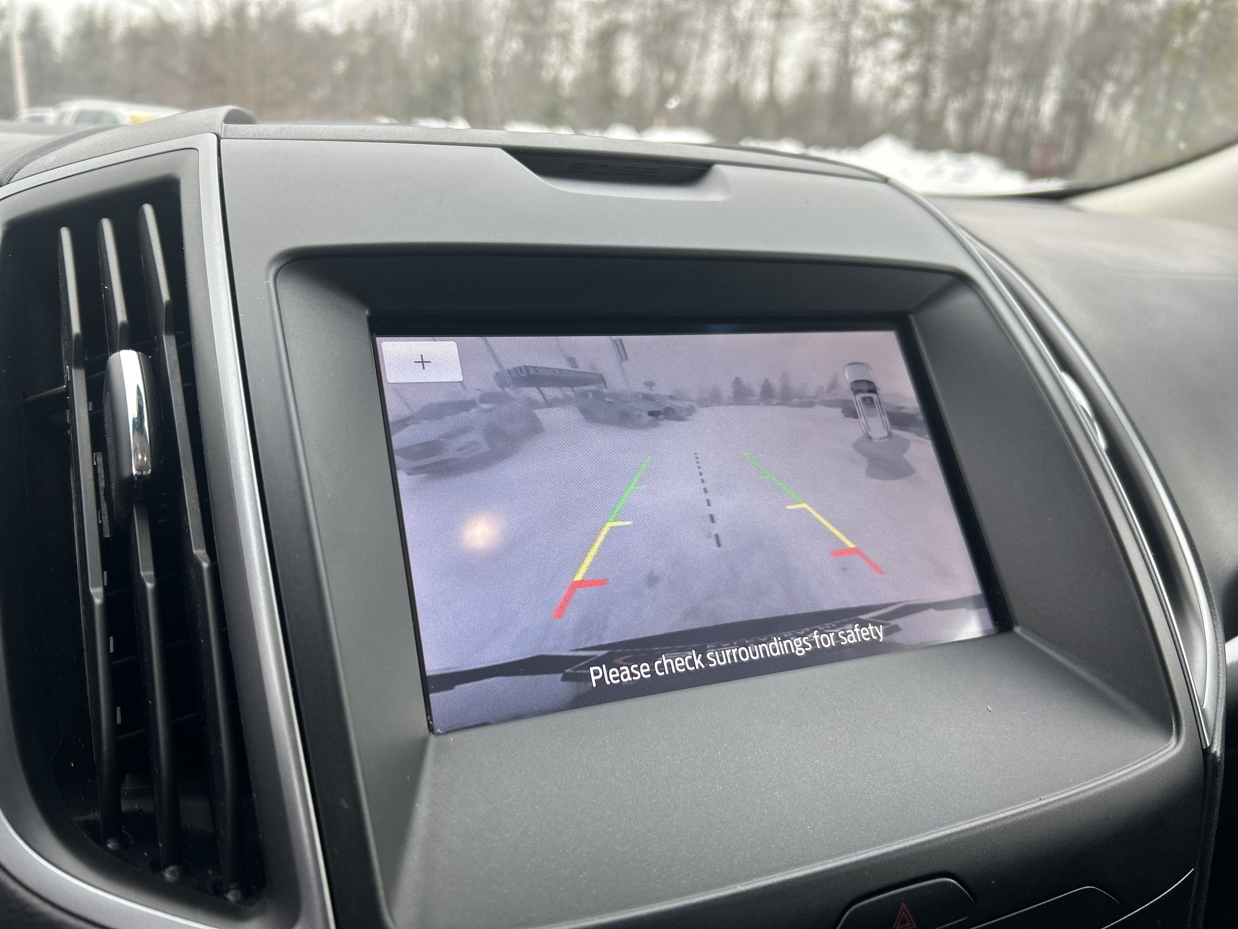 Certified 2020 Ford Edge SE image 19