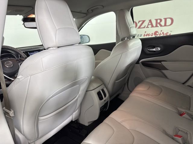 Used 2019 Jeep Cherokee Limited image 14