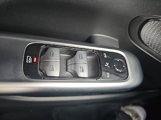 Used 2025 Mercedes-Benz C 300 Sedan image 28