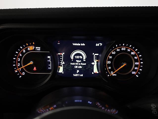 Used 2024 Jeep Wrangler Unlimited Sahara w/ Safety Group image 13