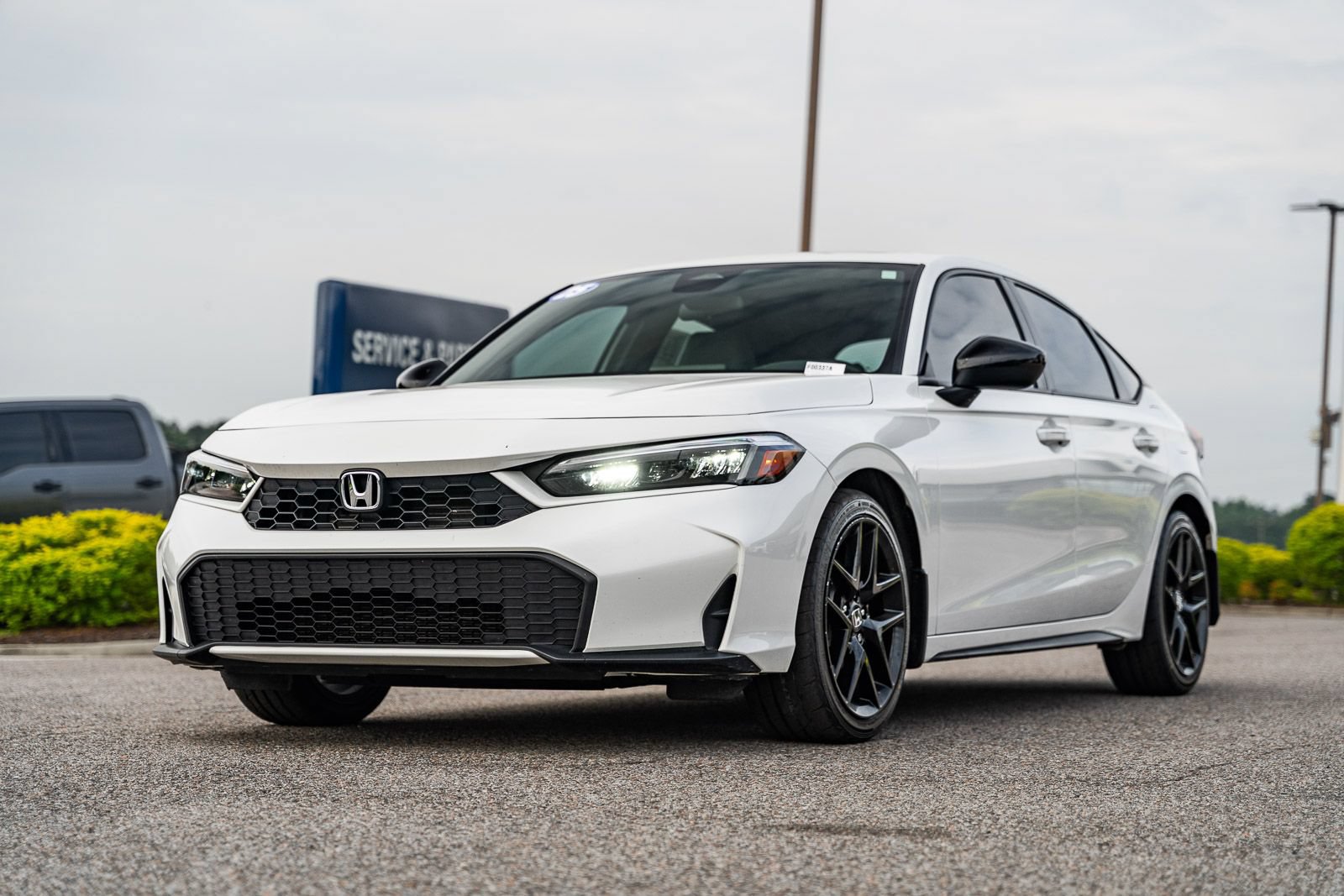 Used 2025 Honda Civic Sport image 3