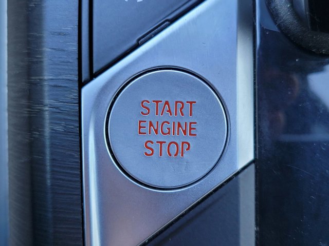 Used 2020 BMW 330i Sedan w/ Premium Package image 23