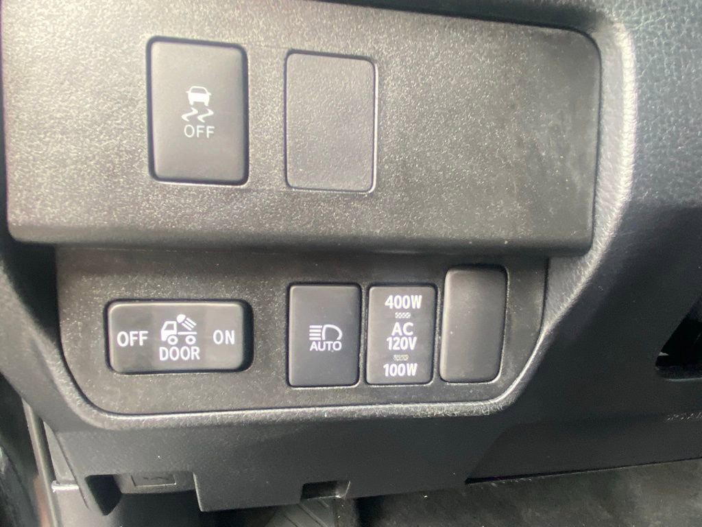 Used 2022 Toyota Tacoma TRD Off-Road w/ Technology Package image 12