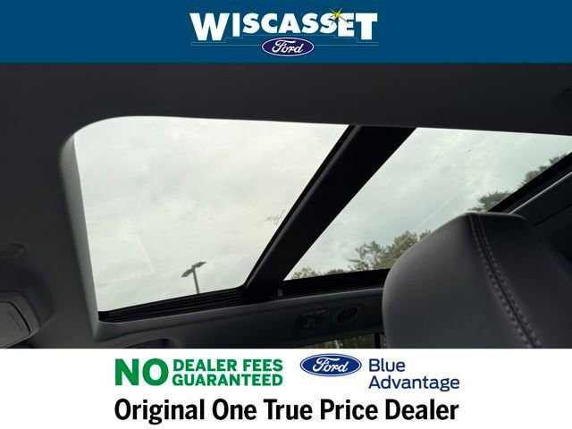 Certified 2022 Ford Explorer XLT w/ Equipment Group 202A image 14