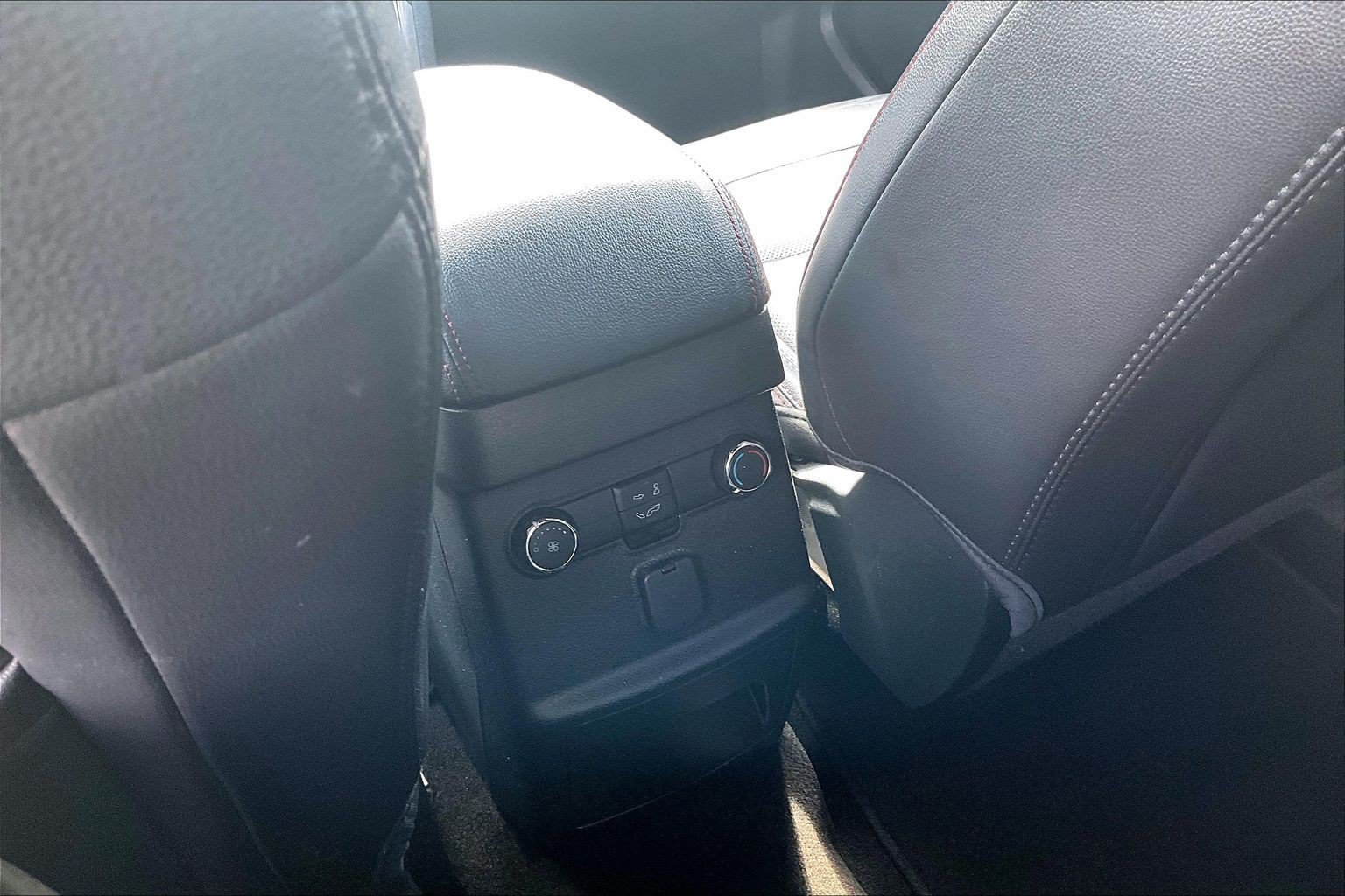 Certified 2018 Ford Explorer Sport AWD/4WD image 31