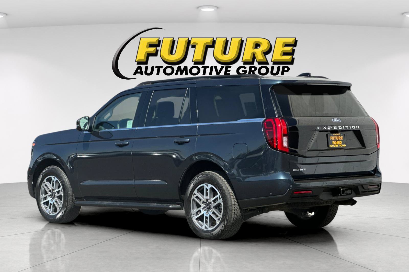 Certified 2025 Ford Expedition Active AWD/4WD image 5