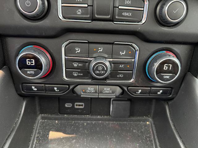 Used 2024 Chevrolet Tahoe RST w/ Luxury Package AWD/4WD image 30
