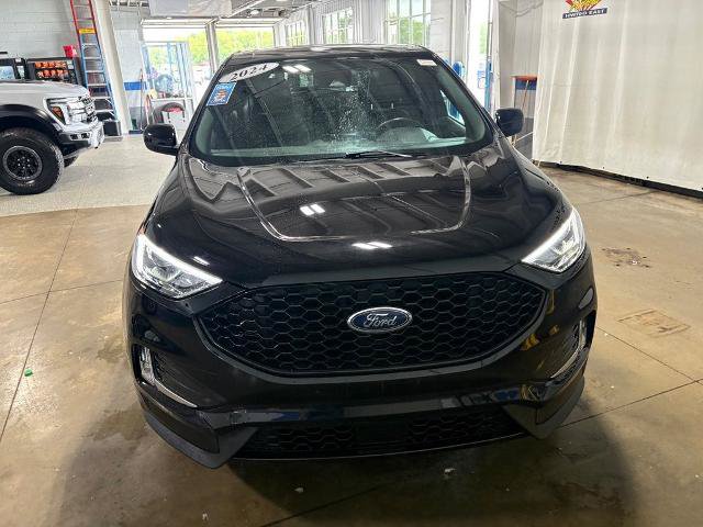 Certified 2024 Ford Edge ST-Line AWD/4WD image 3