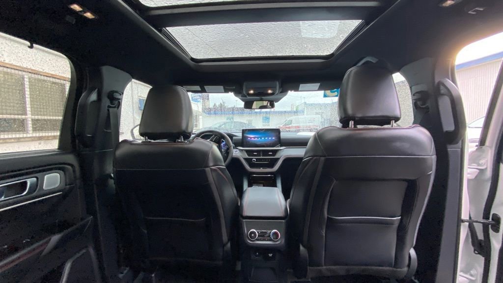 Certified 2025 Ford Explorer ST image 29