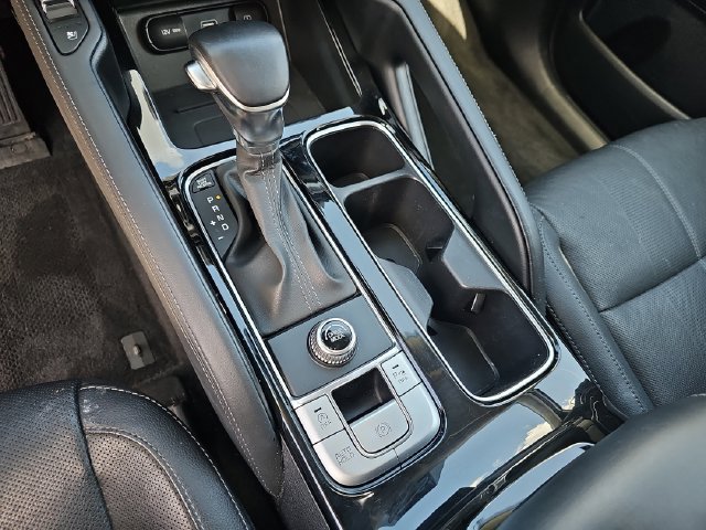Used 2022 Kia Telluride EX w/ EX Premium Package FWD image 32