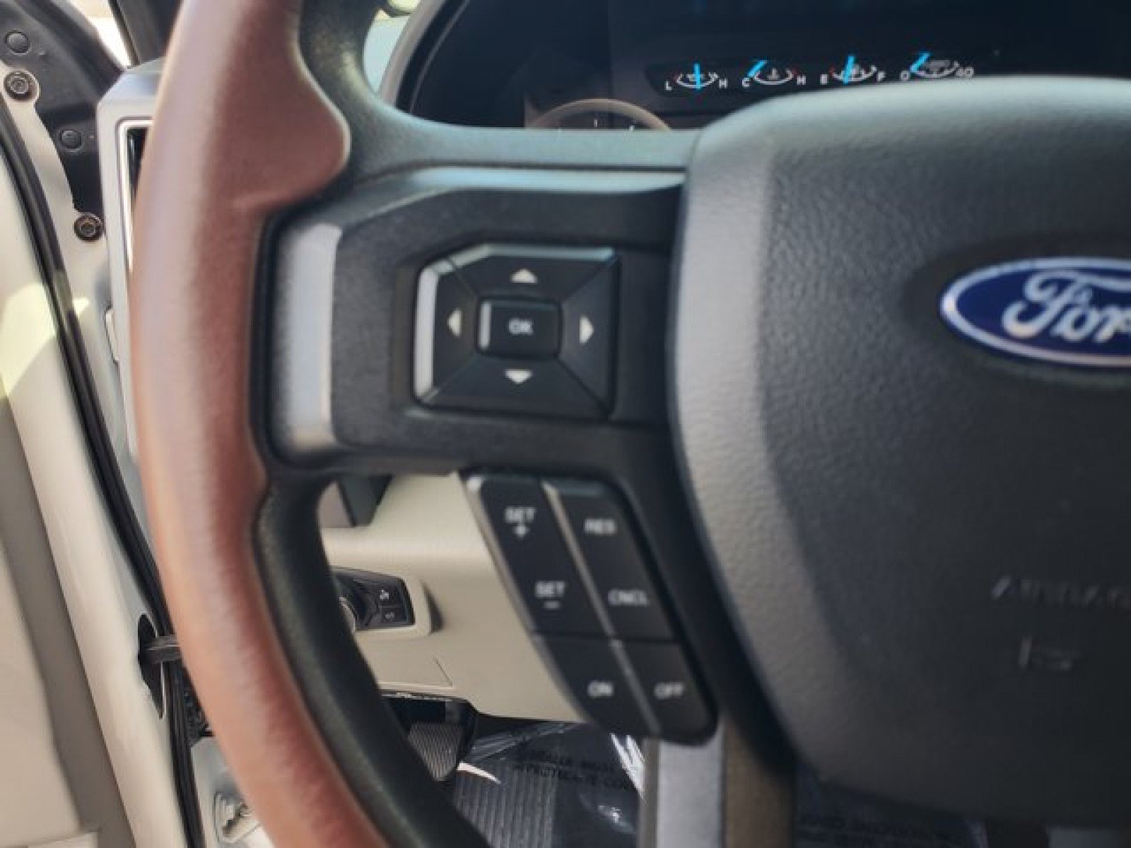 Certified 2022 Ford F250 XLT AWD/4WD image 16