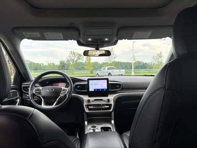 Certified 2023 Ford Explorer XLT w/ Equipment Group 202A AWD/4WD image 19