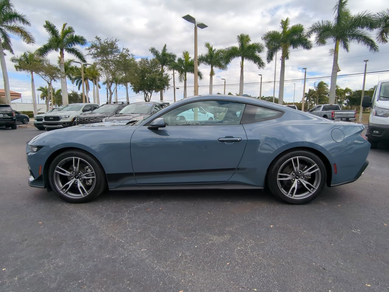 Certified 2024 Ford Mustang Coupe image 2