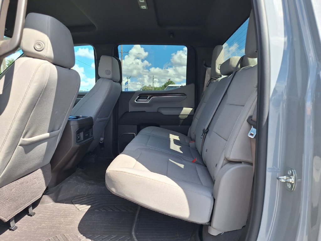 Used 2024 Chevrolet Silverado 1500 LT AWD/4WD image 10