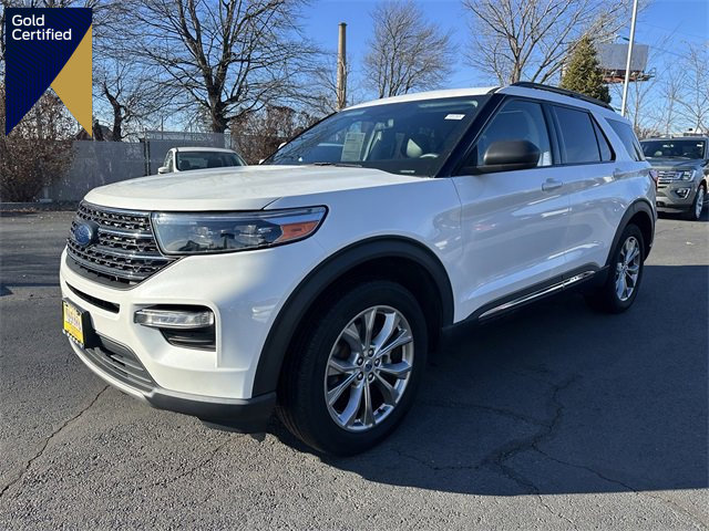 Certified 2022 Ford Explorer XLT w/ Equipment Group 202A image 1