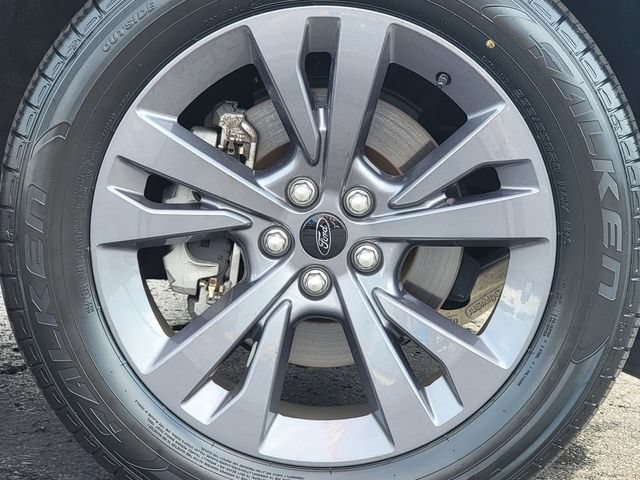 Certified 2023 Ford Explorer XLT w/ Equipment Group 202A AWD/4WD image 17