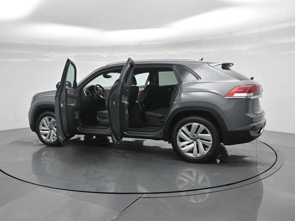 Used 2021 Volkswagen Atlas Cross Sport SE w/ Panoramic Sunroof Package image 56