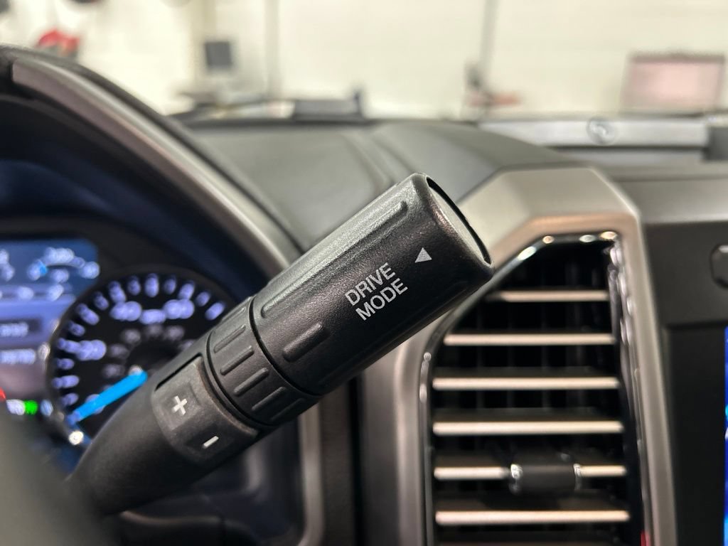 Certified 2021 Ford F250 Platinum w/ FX4 Off-Road Package AWD/4WD image 20