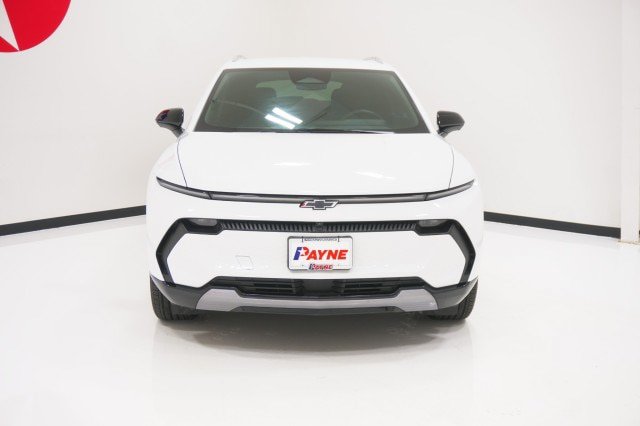 Used 2025 Chevrolet Equinox EV LT w/ Convenience Package FWD image 2