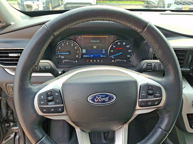 Certified 2023 Ford Explorer XLT w/ Equipment Group 202A AWD/4WD image 8