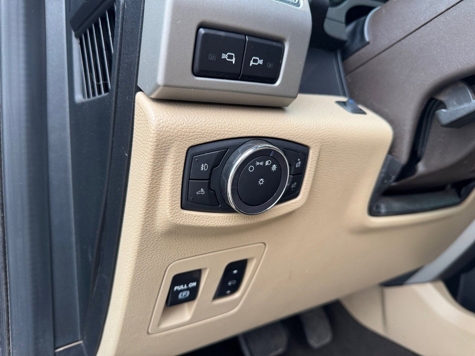 Certified 2019 Ford F150 Lariat w/ Equipment Group 501A Mid AWD/4WD image 21