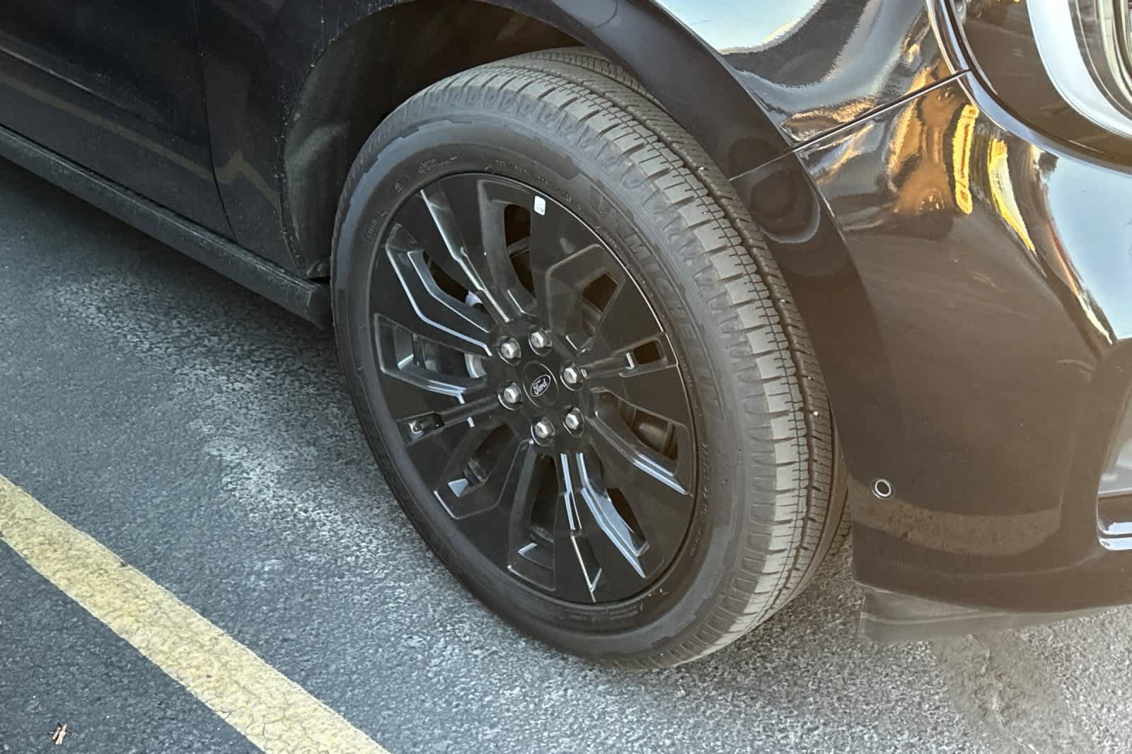 Certified 2025 Ford Expedition Max Platinum w/ Stealth Appearance Package AWD/4WD image 9