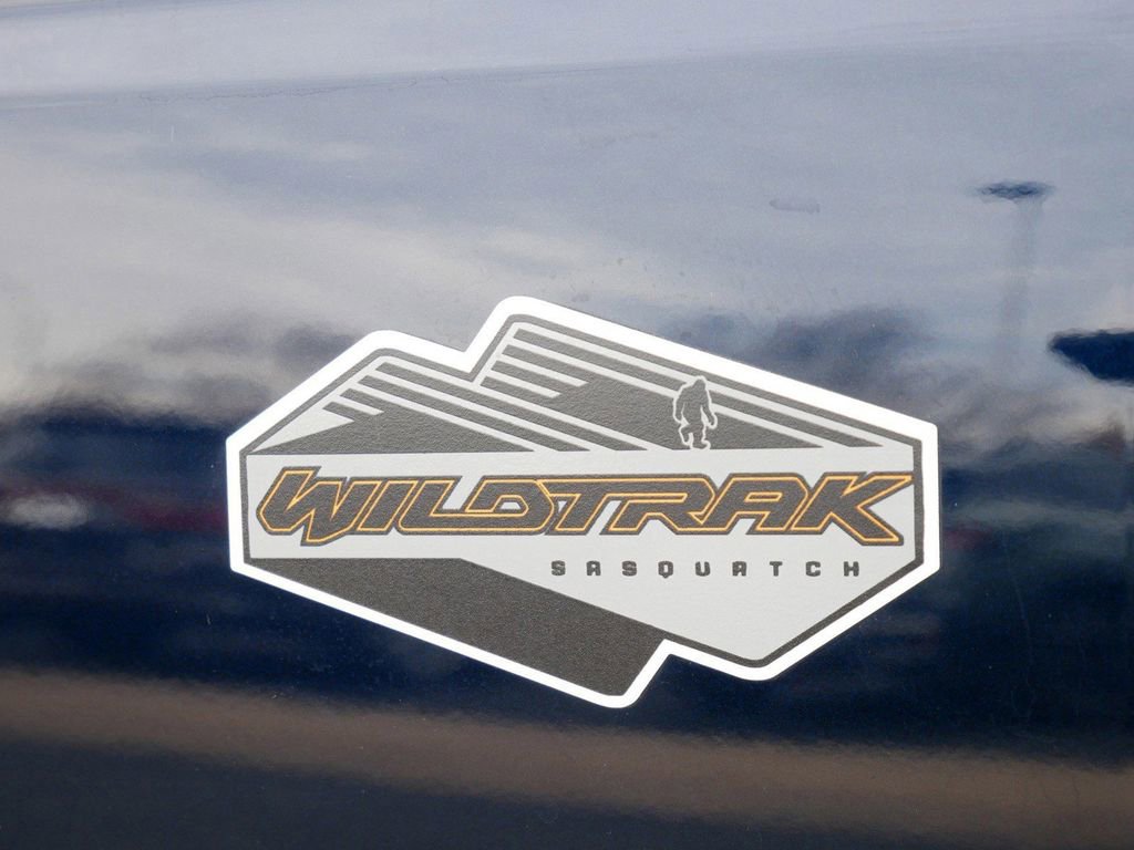 Certified 2021 Ford Bronco Wildtrak image 8