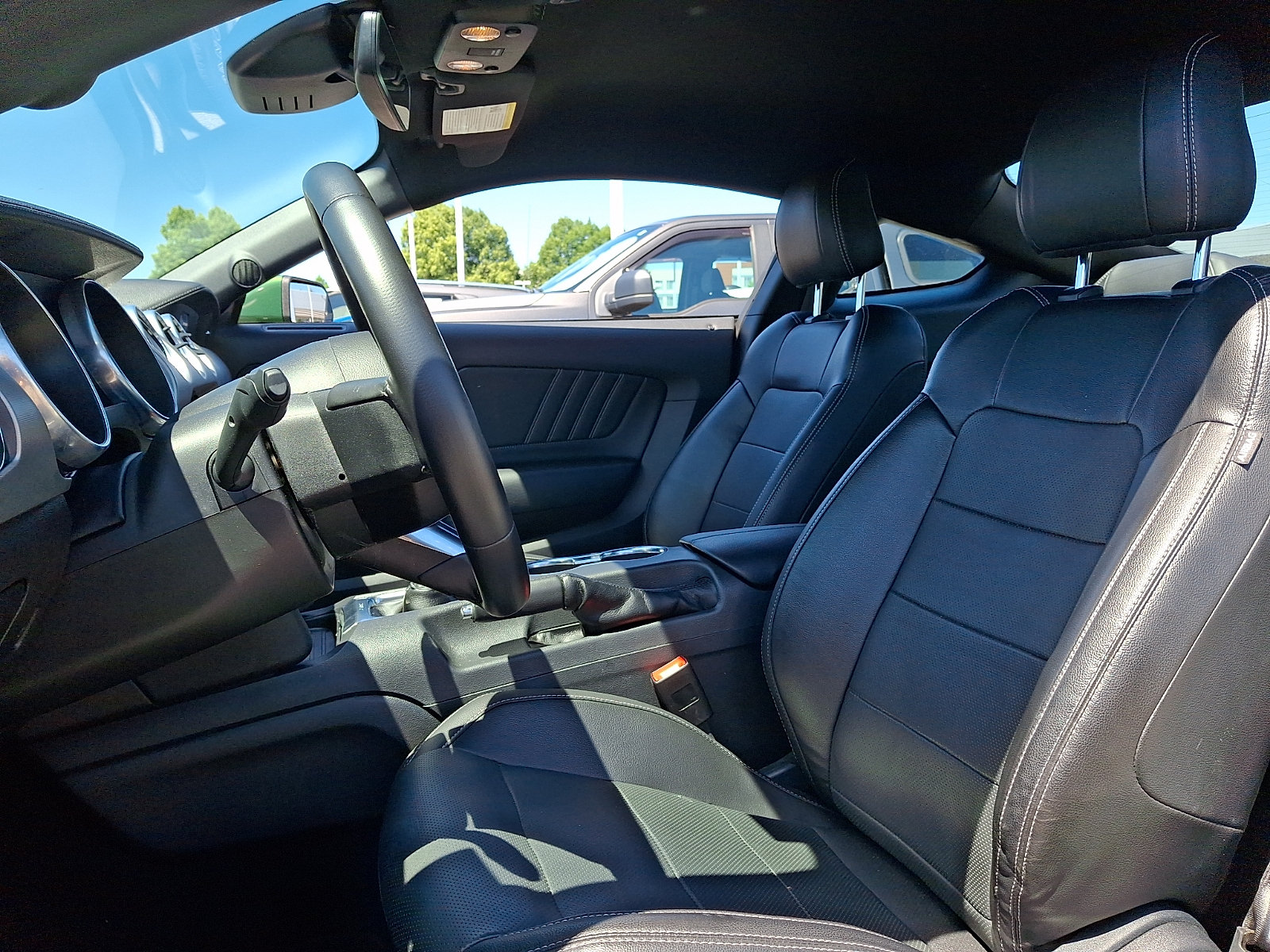 Certified 2022 Ford Mustang GT Premium RWD image 17
