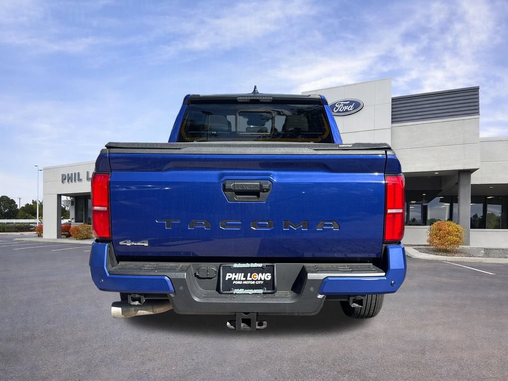 Used 2025 Toyota Tacoma SR5 AWD/4WD image 7