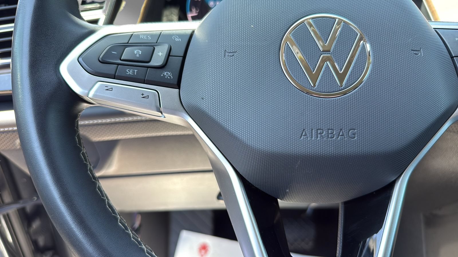 Used 2024 Volkswagen Atlas SE FWD image 17