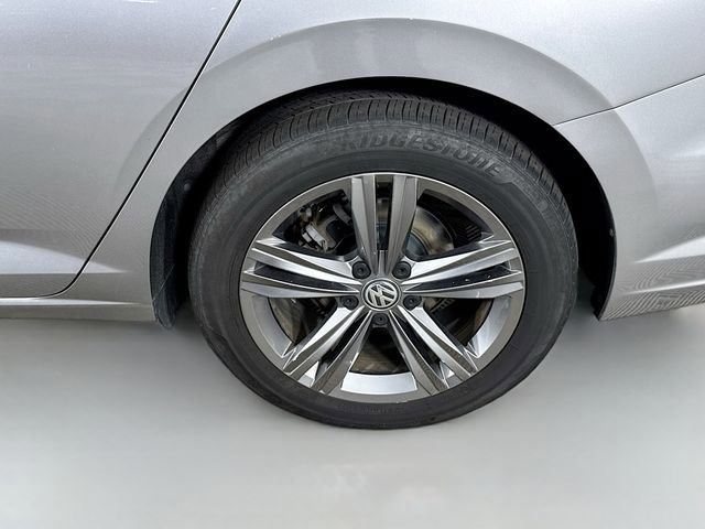 Used 2019 Volkswagen Jetta R-Line w/ R-Line Cold Weather Package image 35