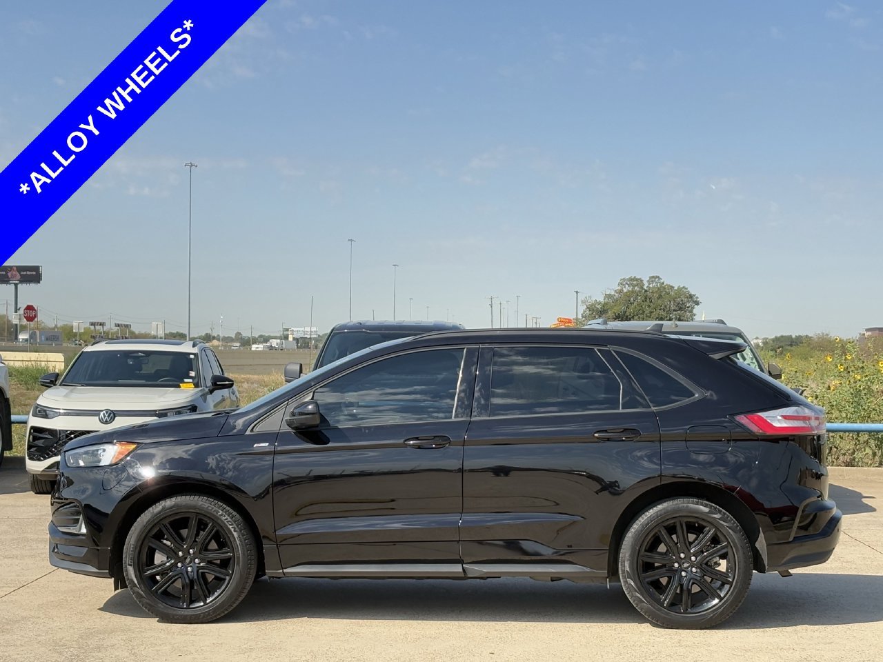 Certified 2024 Ford Edge ST-Line AWD/4WD image 3