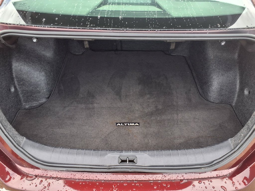 Used 2025 Nissan Altima 2.5 SV FWD image 30