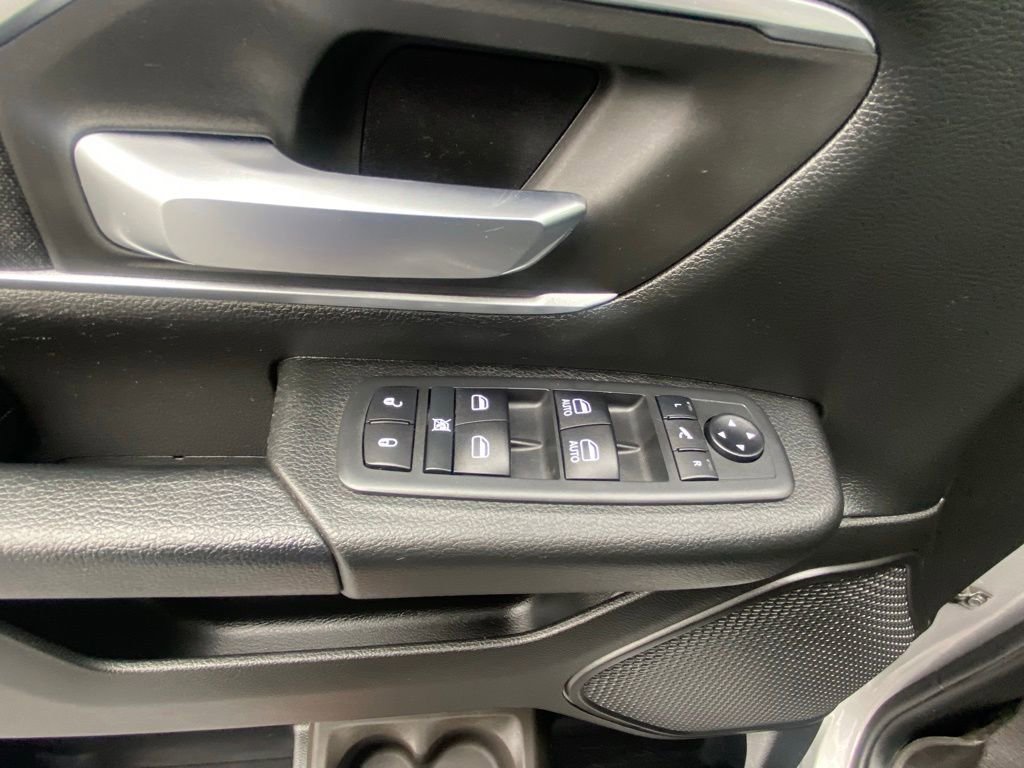 Used 2020 RAM 1500 Big Horn AWD/4WD image 11