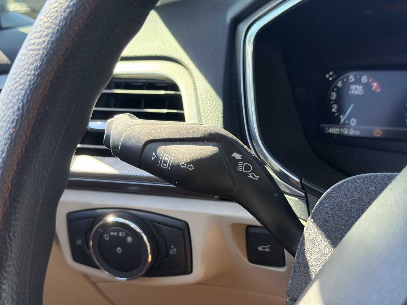 Certified 2020 Ford Fusion SE FWD image 29