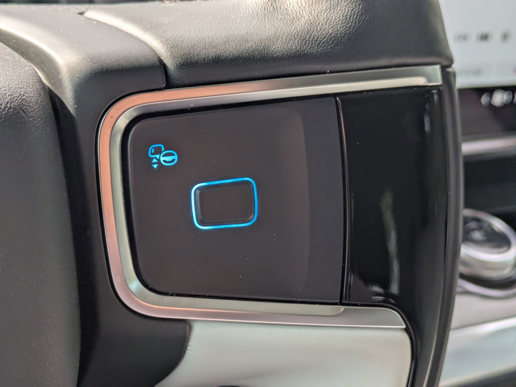 Certified 2025 Ford Expedition Platinum w/ Driver's Package image 18