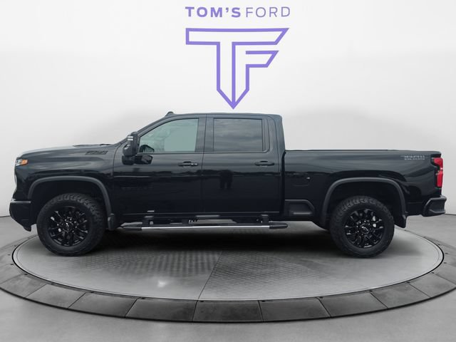 Used 2025 Chevrolet Silverado 2500 LTZ w/ LTZ Plus Package AWD/4WD image 2
