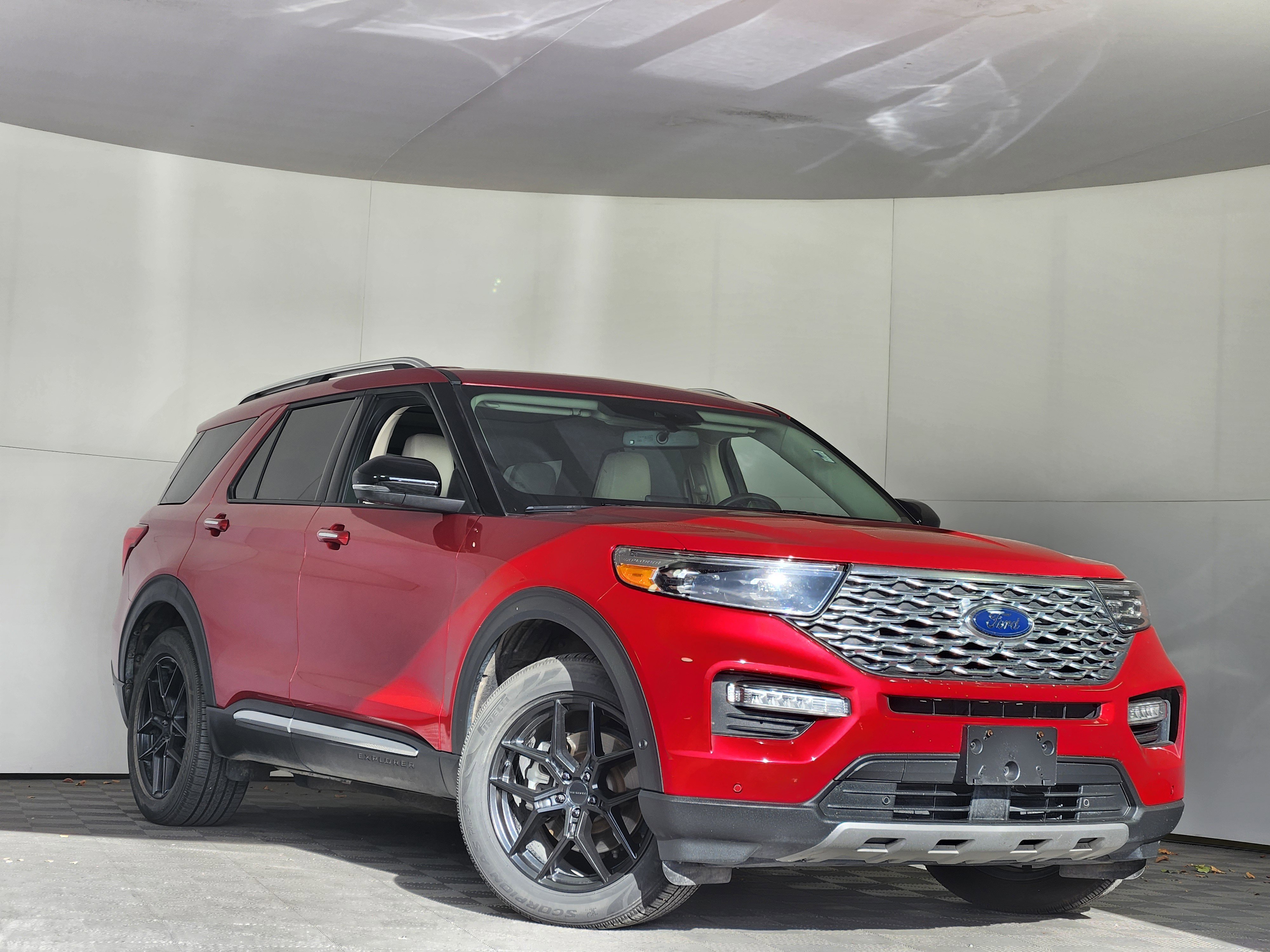 Certified 2022 Ford Explorer Platinum w/ Equipment Group 601A image 1