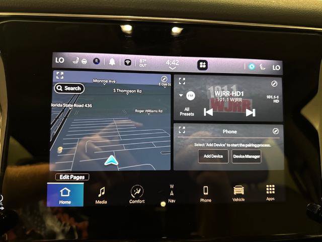 Used 2024 Jeep Wagoneer Series II w/ Flexible Seating Group RWD image 27