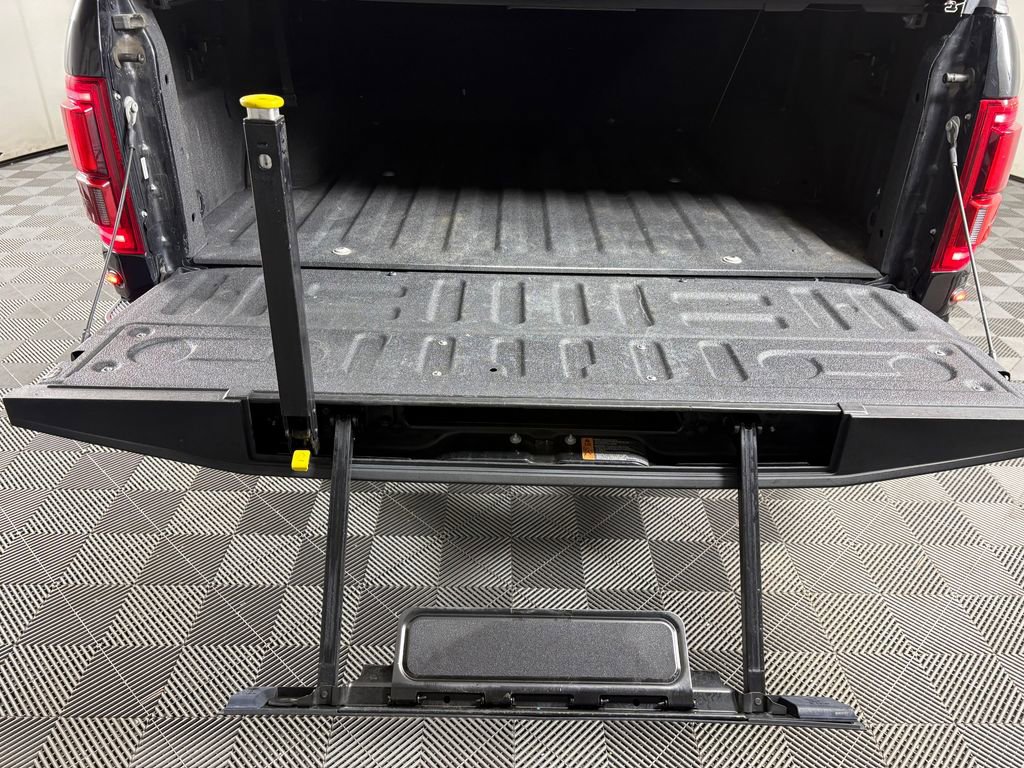 Certified 2018 Ford F150 Raptor w/ Equipment Group 802A Luxury AWD/4WD image 32