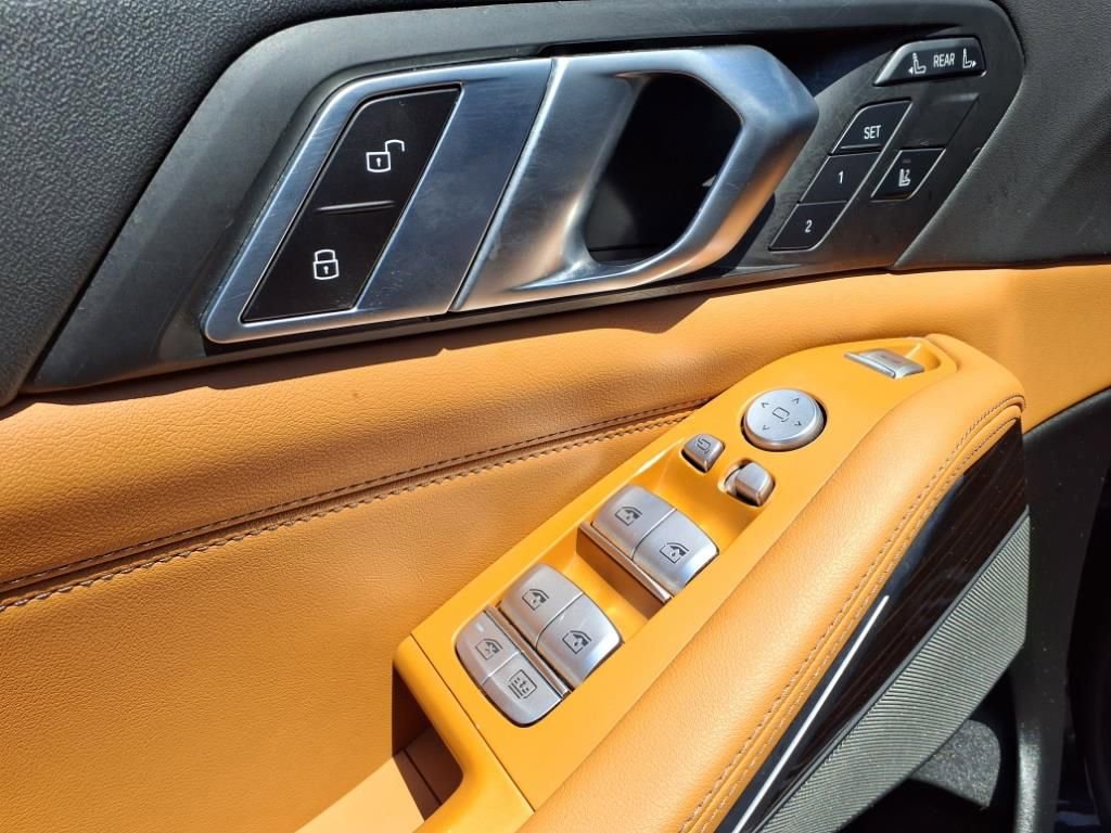 Used 2023 BMW X7 xDrive40i w/ M Sport Package image 14