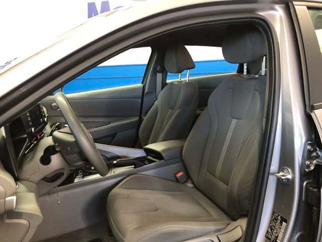 Used 2024 Hyundai Elantra SE image 24