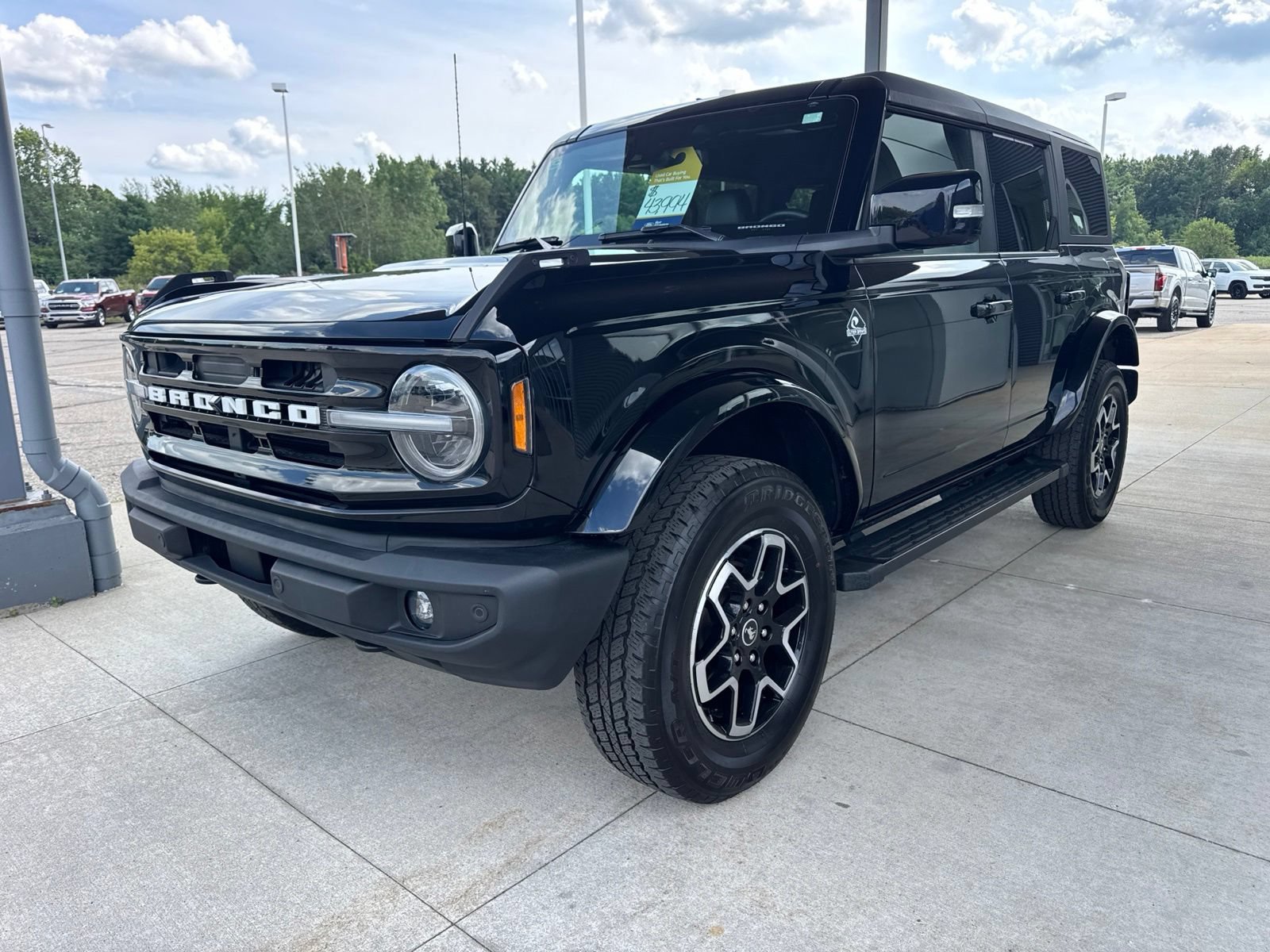Certified 2024 Ford Bronco Outer Banks AWD/4WD image 3