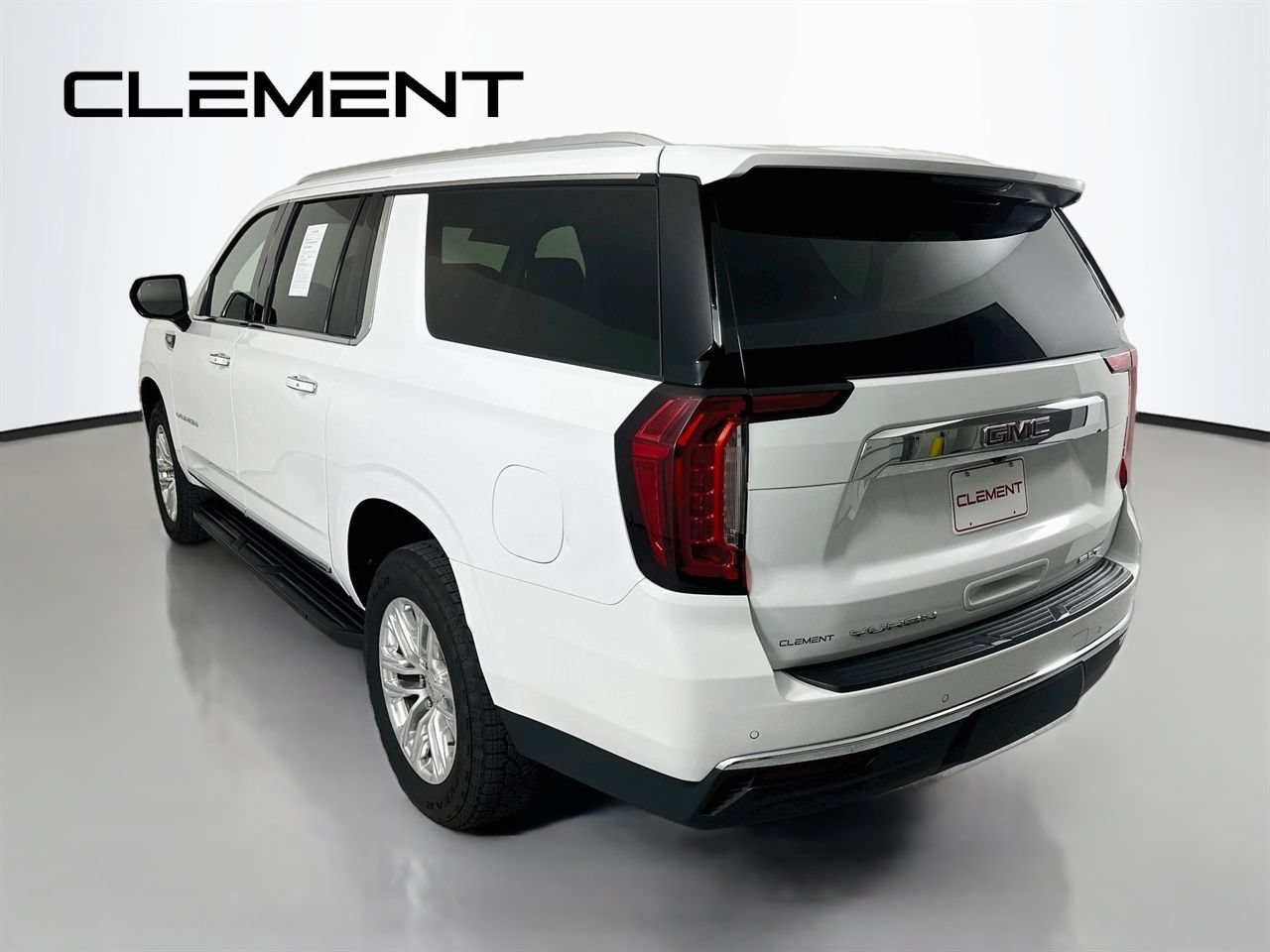 Used 2024 GMC Yukon XL SLT AWD/4WD image 10