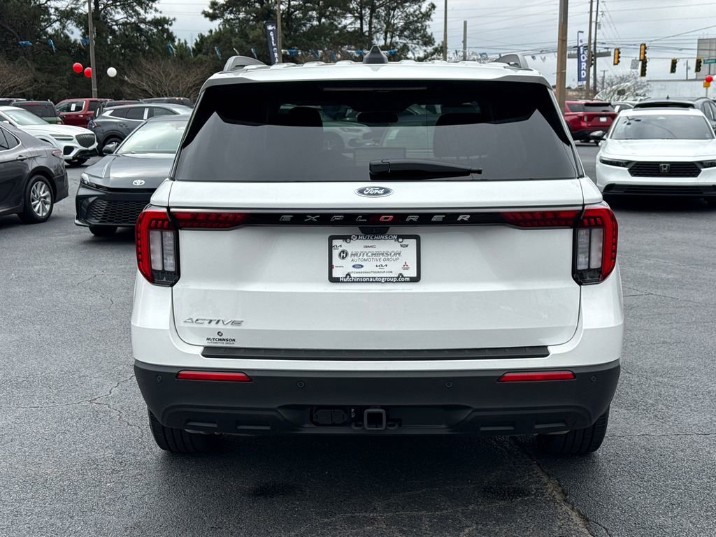 Certified 2026 Ford Explorer Active RWD image 6