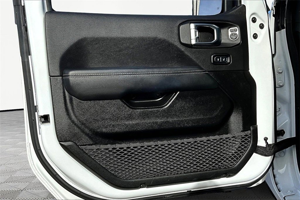 Used 2022 Jeep Wrangler Unlimited Sahara w/ Cold Weather Group image 23